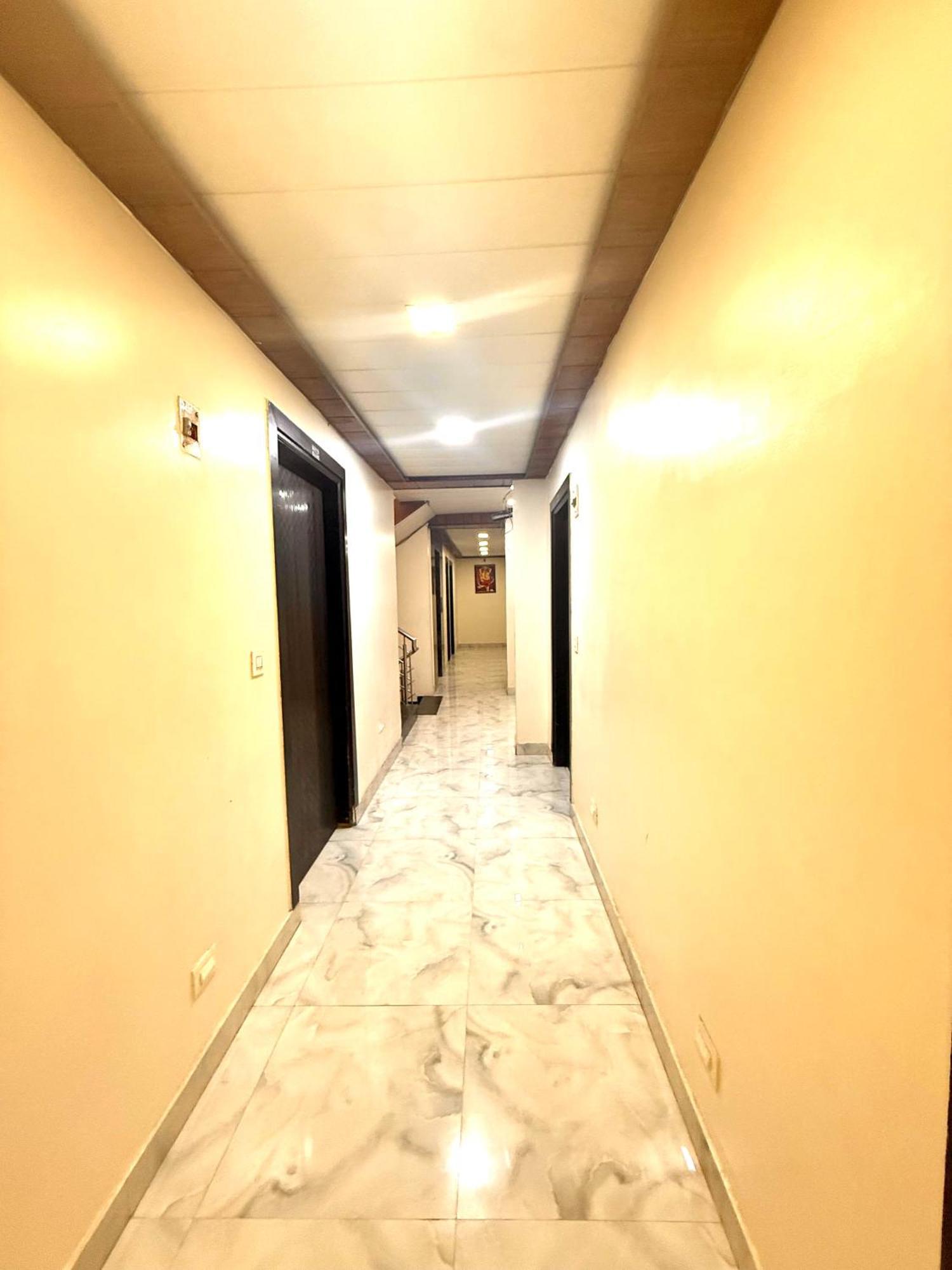 Tej International Plaza Near Igi Airport Delhi