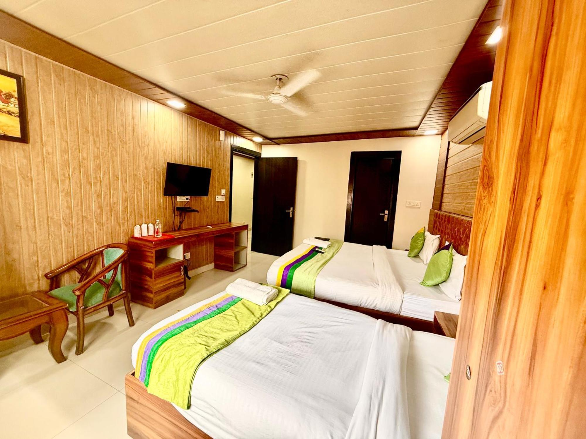 Tej International Plaza Near Igi Airport Delhi